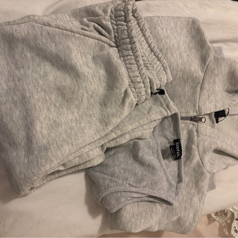 Boohoo Gray tracksuit